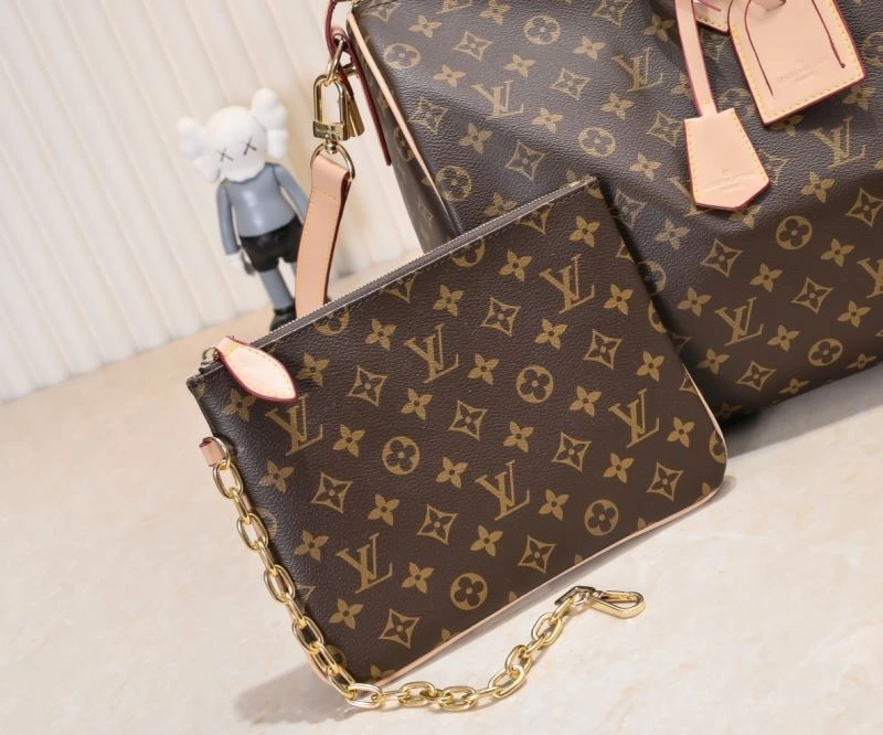 Stretchable Louis Vuitton Travel Bags 79077