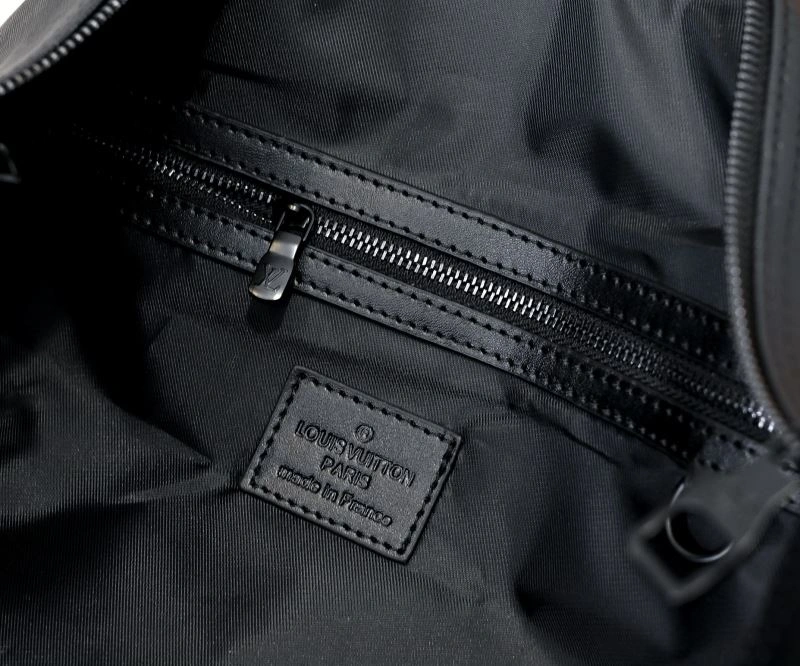 Versatile Louis Vuitton Travel Bags 79067