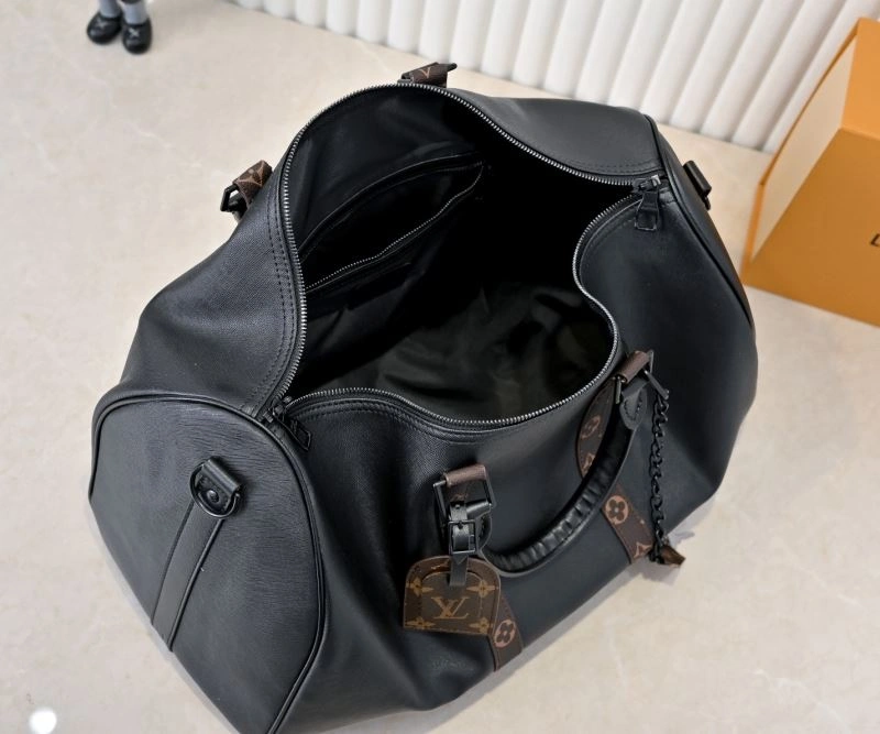 Versatile Louis Vuitton Travel Bags 79067