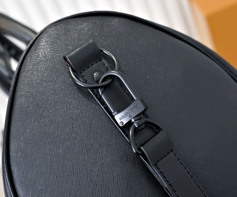 Versatile Louis Vuitton Travel Bags 79067