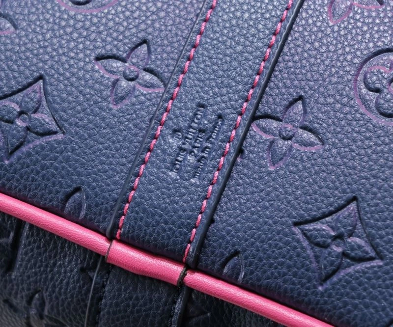 EyeCatching Louis Vuitton Travel Bags 79062