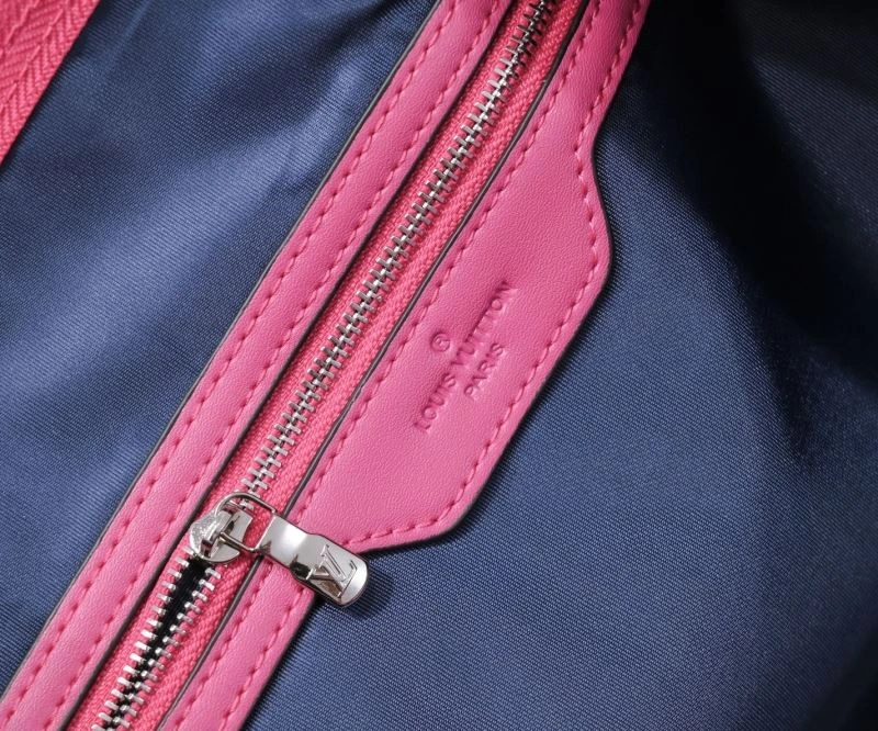 EyeCatching Louis Vuitton Travel Bags 79062