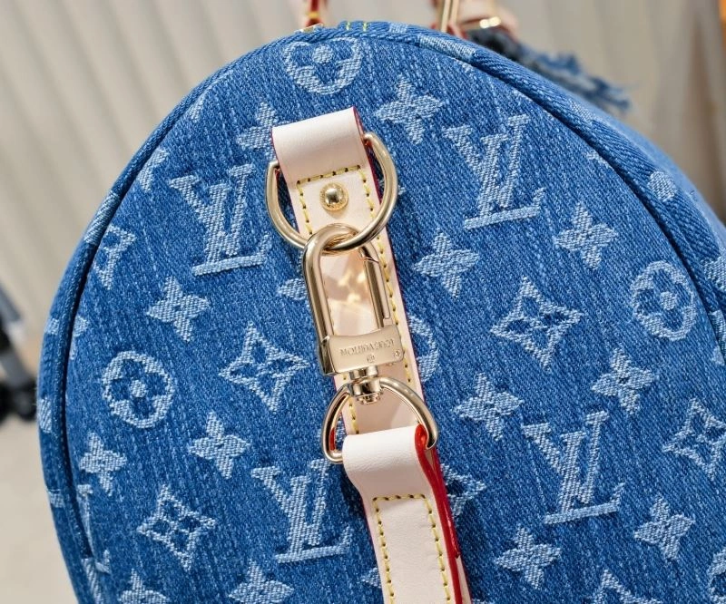 Louis Vuitton Travel Bags Soft 79044