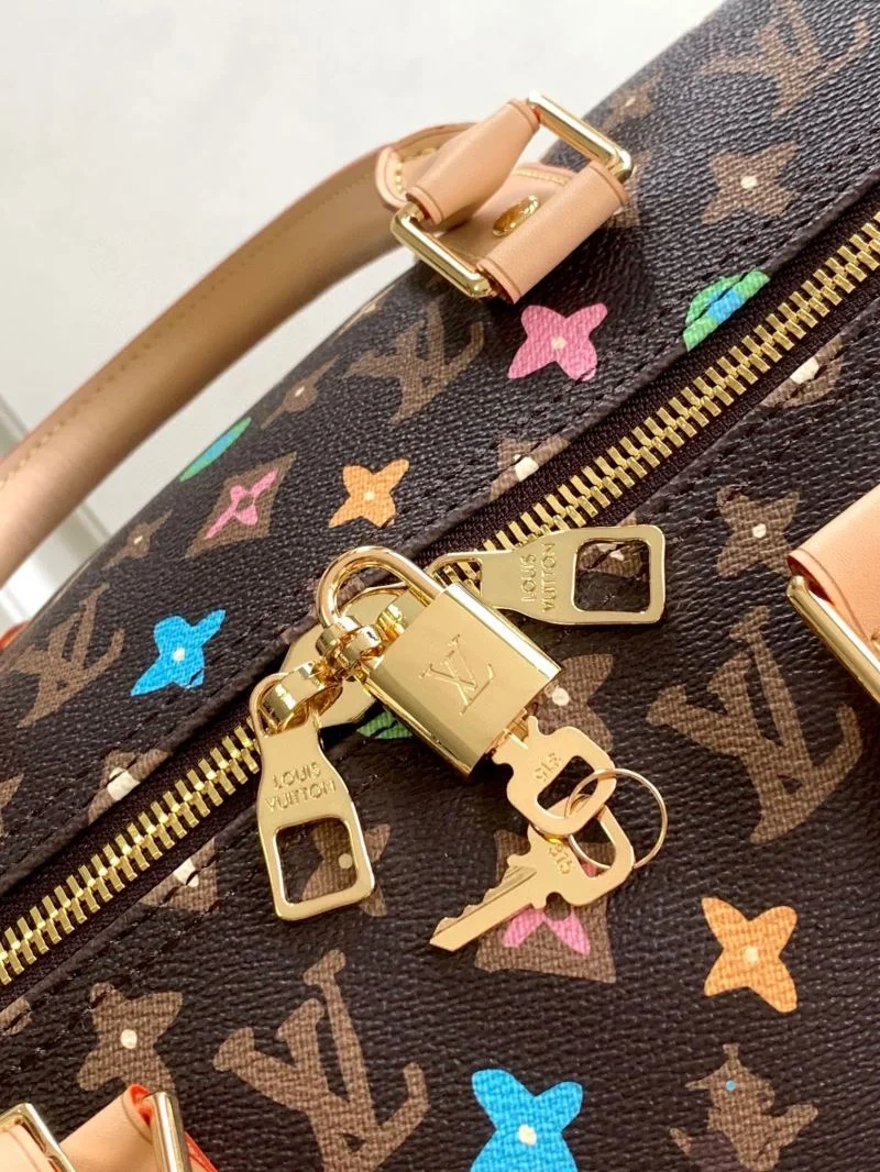 Tailored Louis Vuitton Travel Bags 39072