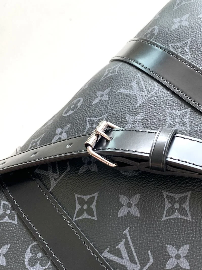 Sleek Louis Vuitton Travel Bags 39091