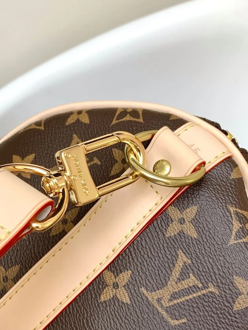 Louis Vuitton Travel Bags Efficient 39064