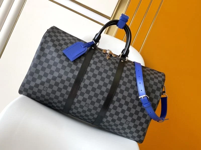 Louis Vuitton Travel Bags Practical 39074