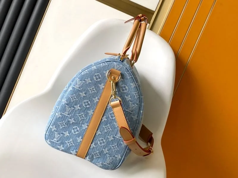 UrbanChic Louis Vuitton Travel Bags 39075