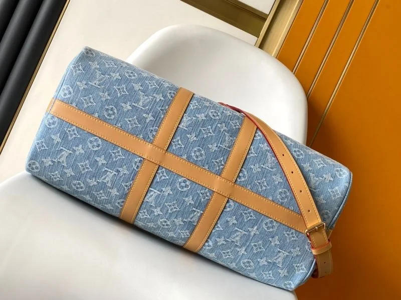 UrbanChic Louis Vuitton Travel Bags 39075