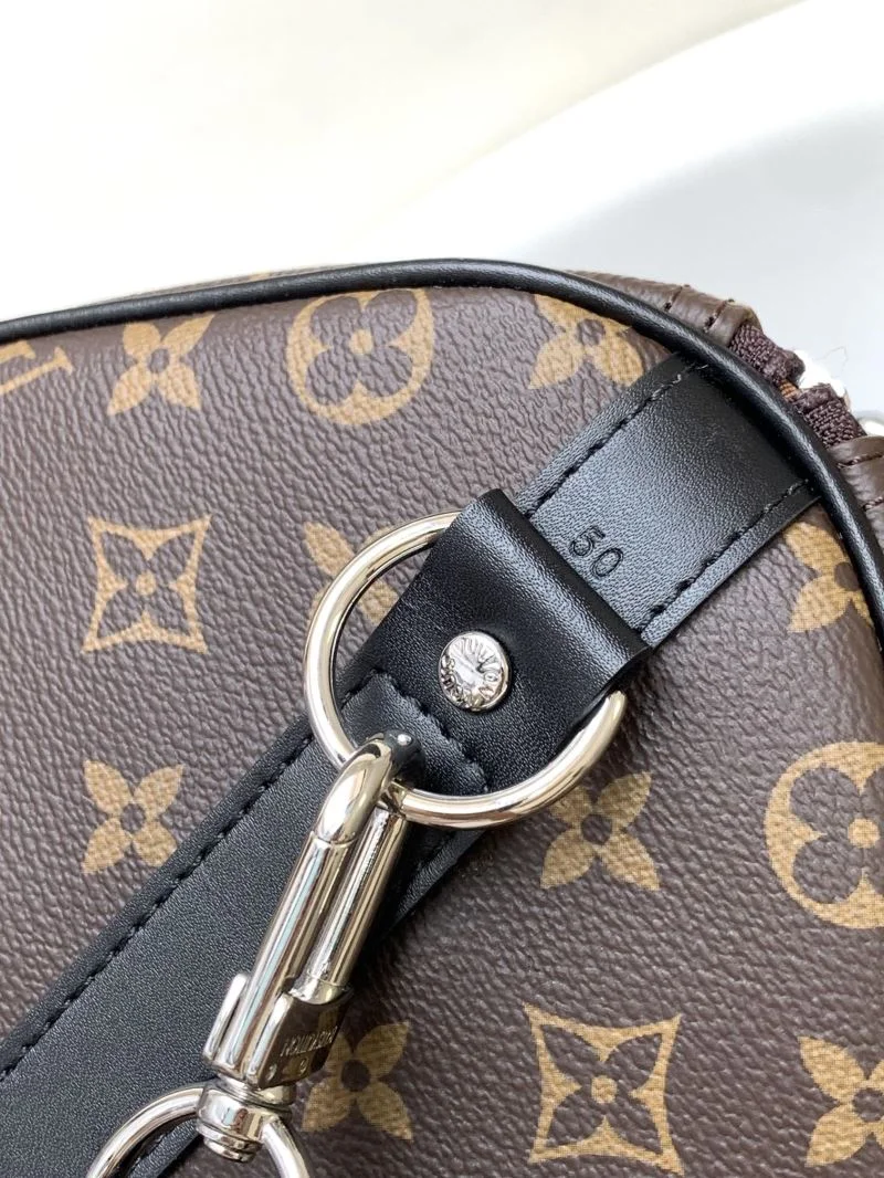 Effortless Louis Vuitton Travel Bags 39069