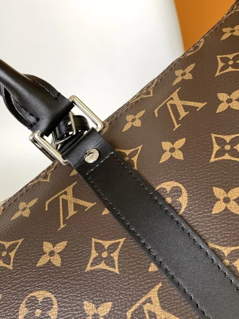 Effortless Louis Vuitton Travel Bags 39069