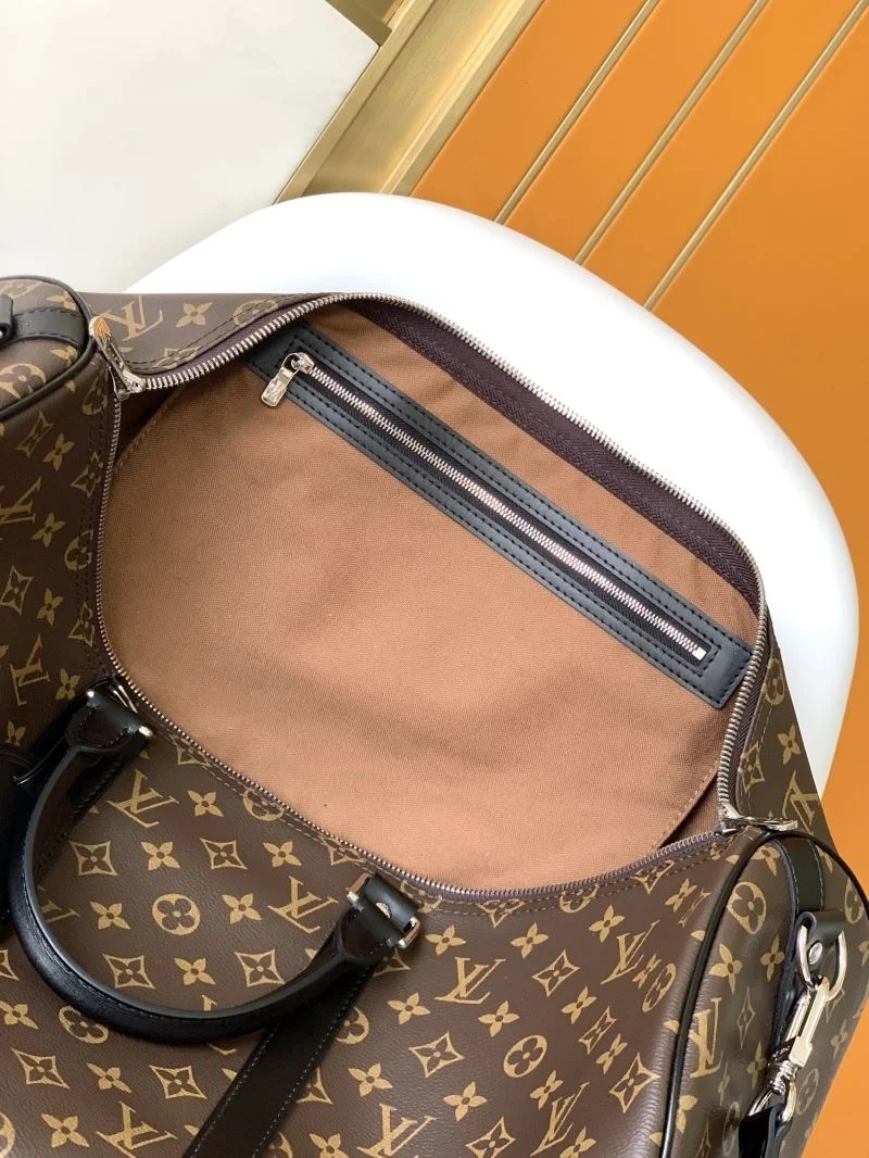 Effortless Louis Vuitton Travel Bags 39069