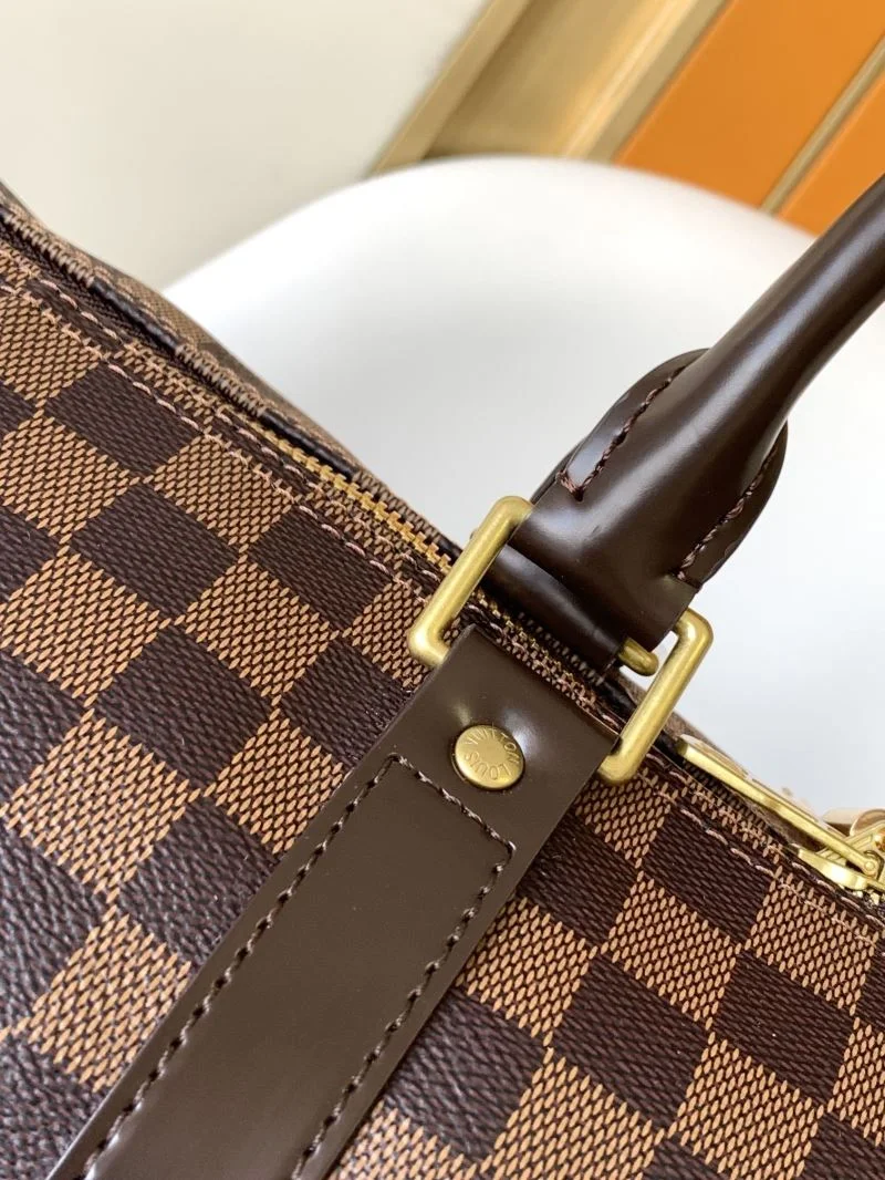 Resilient Louis Vuitton Travel Bags 39066