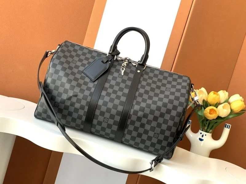 Snug Louis Vuitton Travel Bags 38945