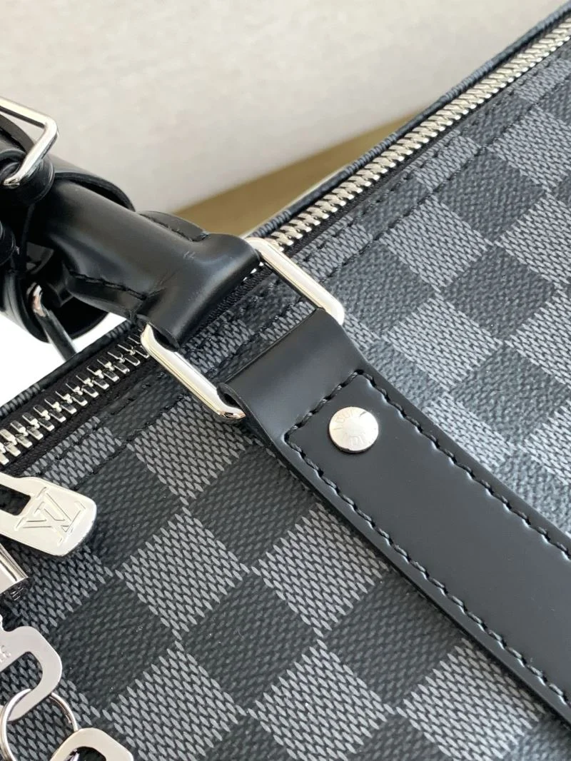 Durable Louis Vuitton Travel Bags 38941