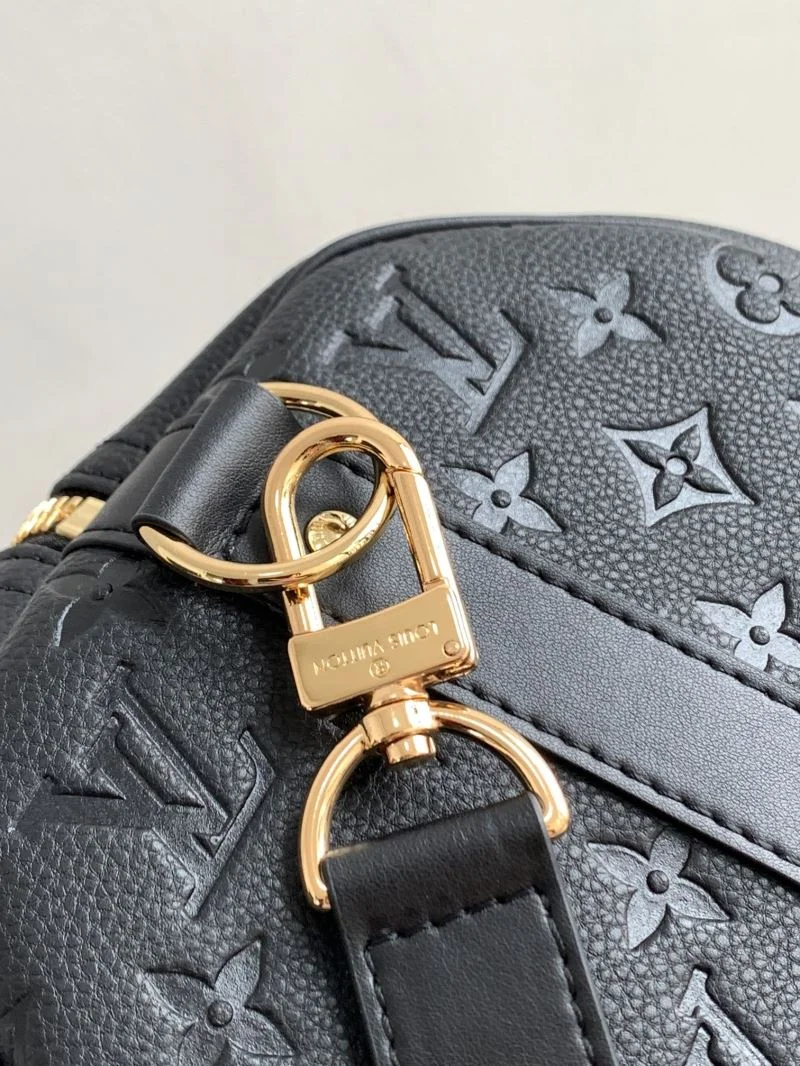 Louis Vuitton Travel Bags WellDesigned 38960