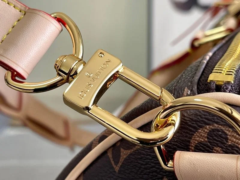 Neat Louis Vuitton Travel Bags 38746