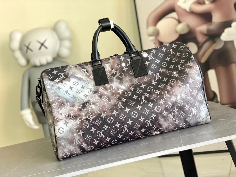 Louis Vuitton Travel Bags Practical 38751