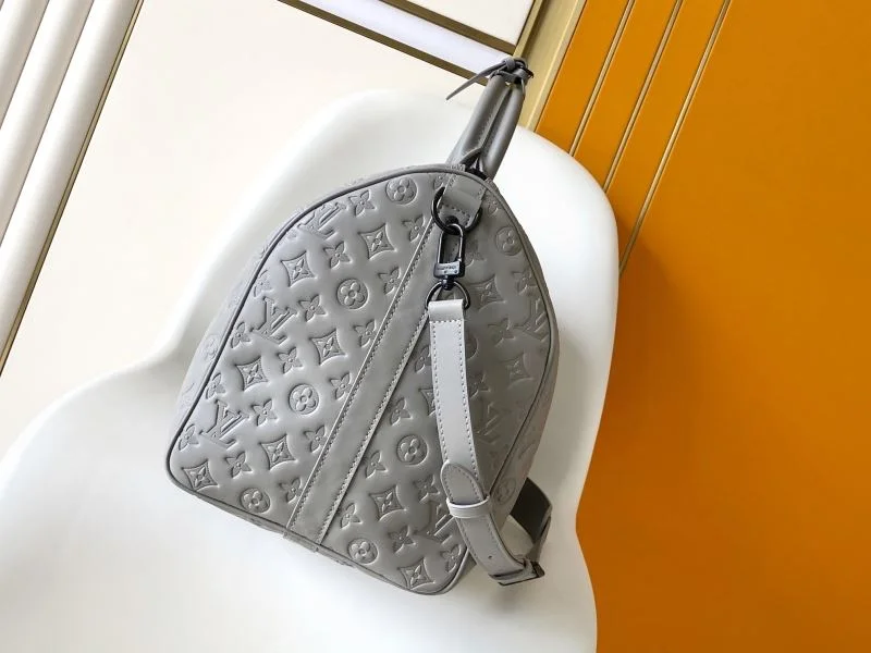 Vibrant Louis Vuitton Travel Bags 38744