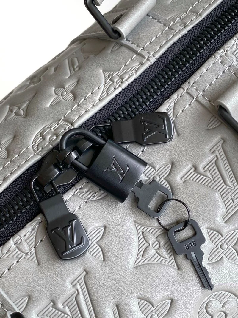 Vibrant Louis Vuitton Travel Bags 38744