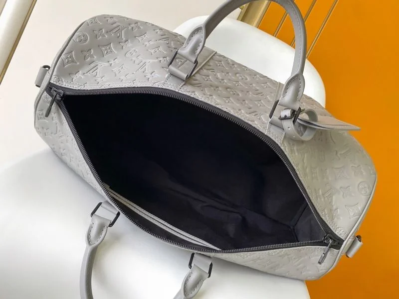 Vibrant Louis Vuitton Travel Bags 38744
