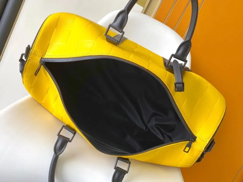 Resilient Louis Vuitton Travel Bags 38742