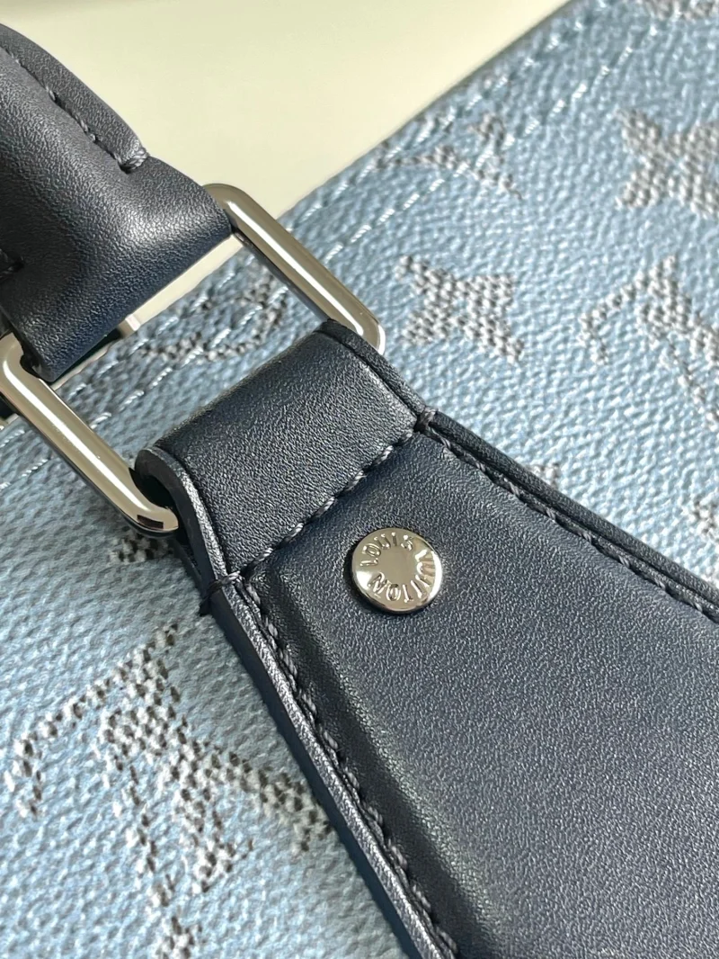 Louis Vuitton Travel Bags Supportive 38710