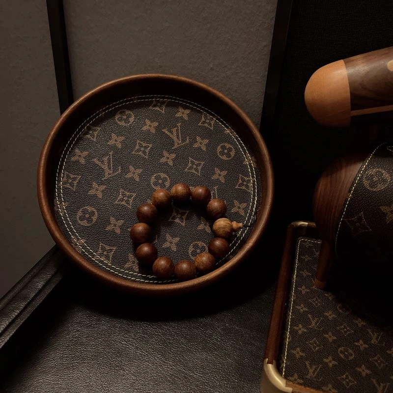 WellDesigned Louis Vuitton Trays 274763