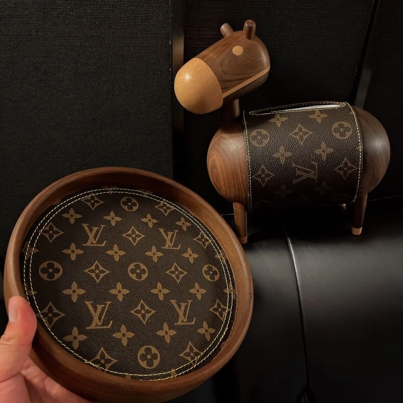 WellDesigned Louis Vuitton Trays 274763