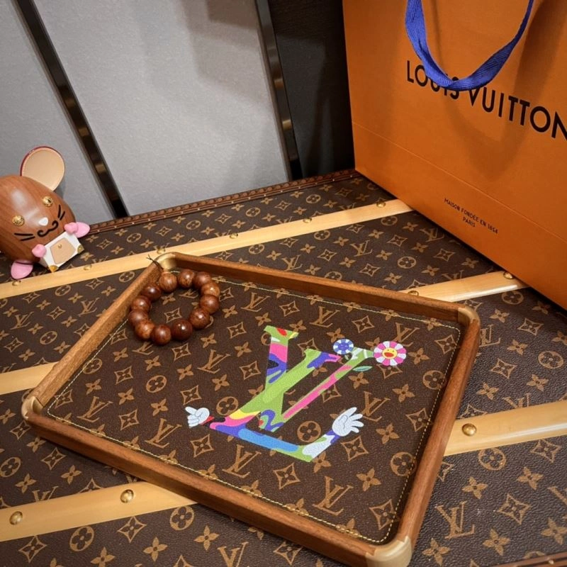 Lightweight Louis Vuitton Trays 274764