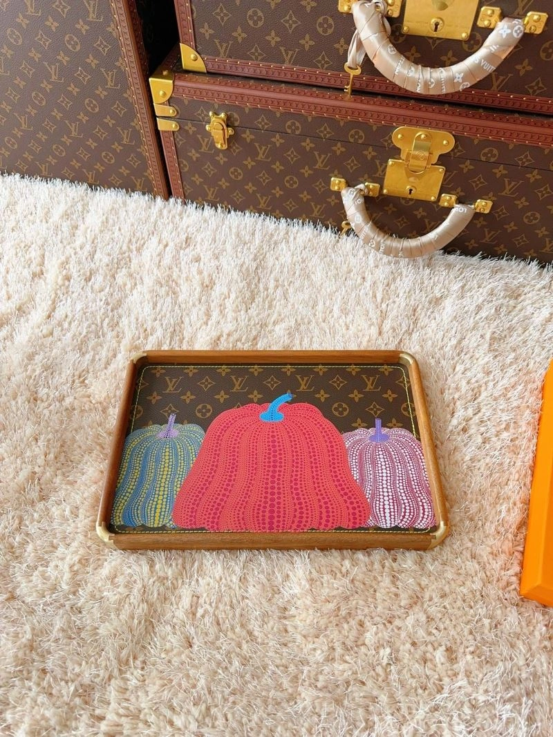 Louis Vuitton Trays Breathable 274770