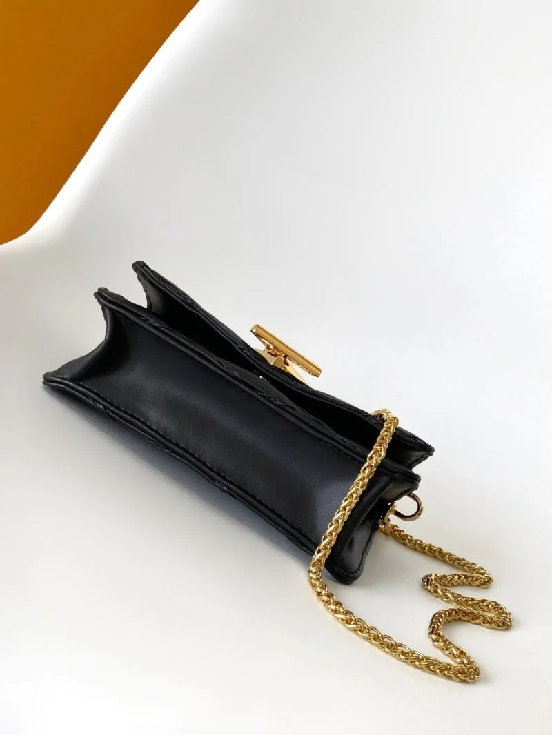 Trendy Louis Vuitton Twist Bags 42139