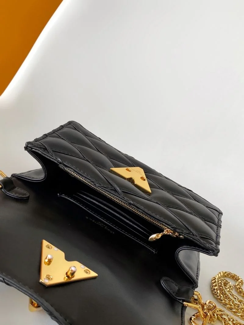 Trendy Louis Vuitton Twist Bags 42139