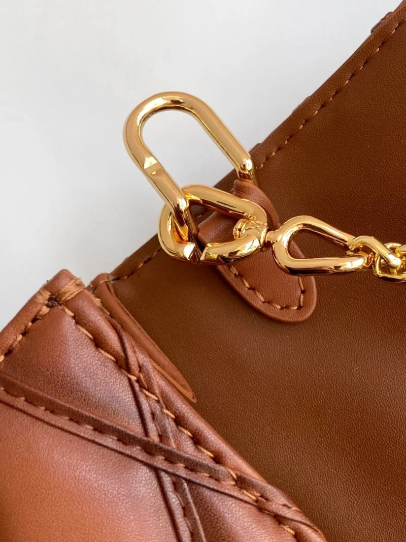 EyeCatching Louis Vuitton Twist Bags 42133