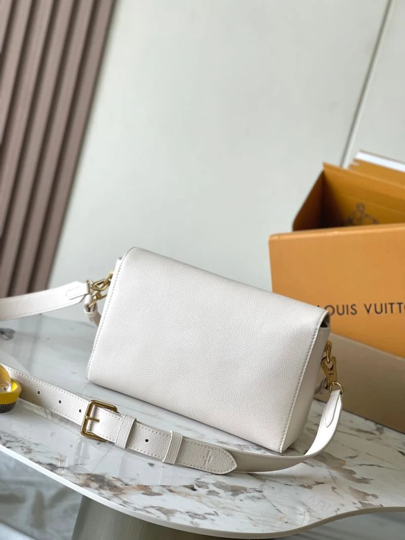 Louis Vuitton Twist Bags GoAnywhere 39317