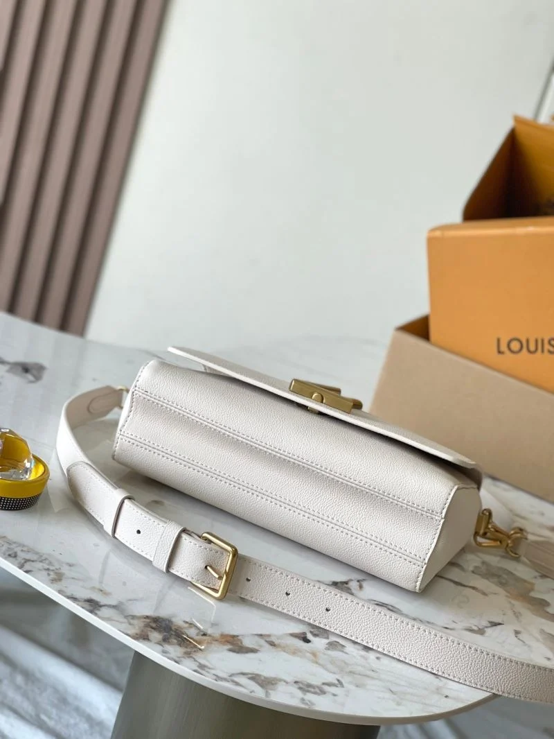 Louis Vuitton Twist Bags GoAnywhere 39317