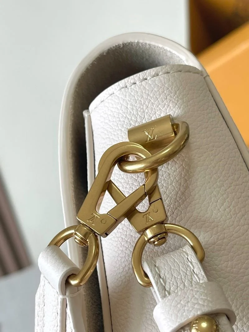Louis Vuitton Twist Bags GoAnywhere 39317