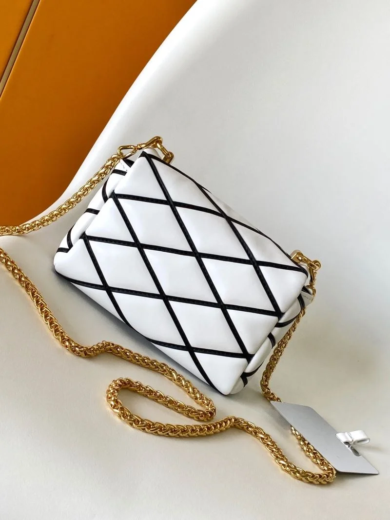 Trendy Louis Vuitton Twist Bags 39057