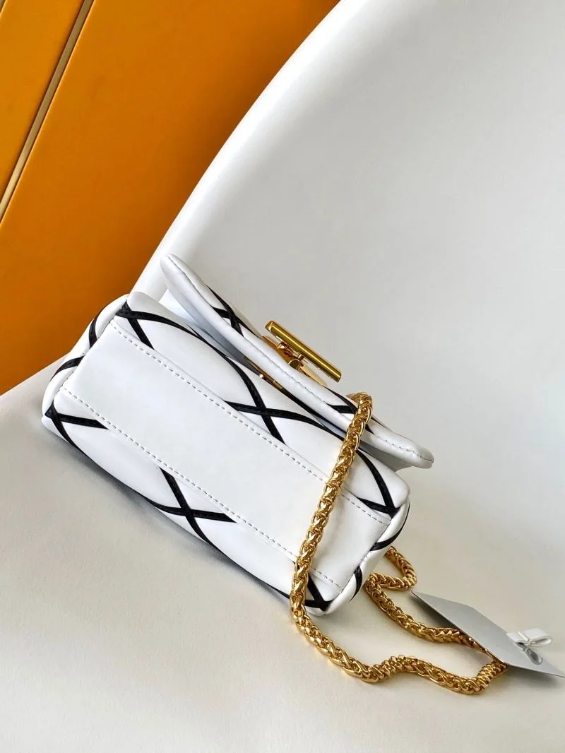Trendy Louis Vuitton Twist Bags 39057
