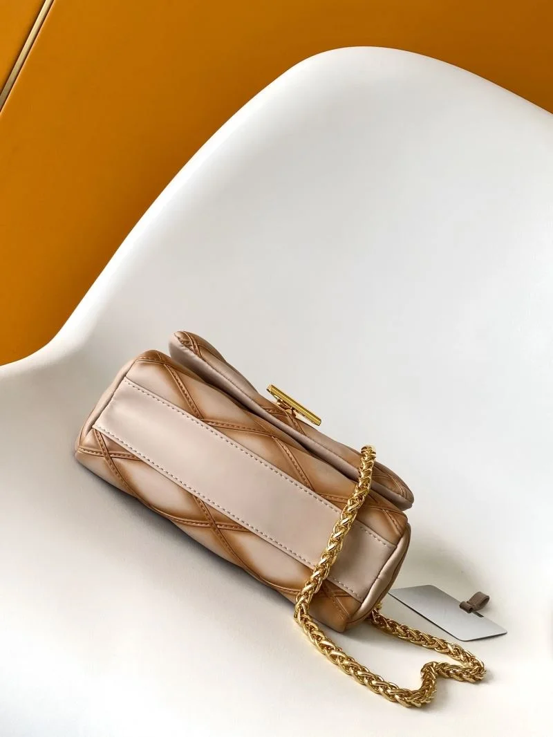 Louis Vuitton Twist Bags Chic 39052
