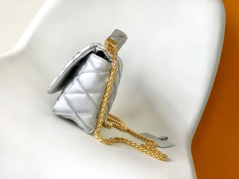 Louis Vuitton Twist Bags GoAnywhere 39035