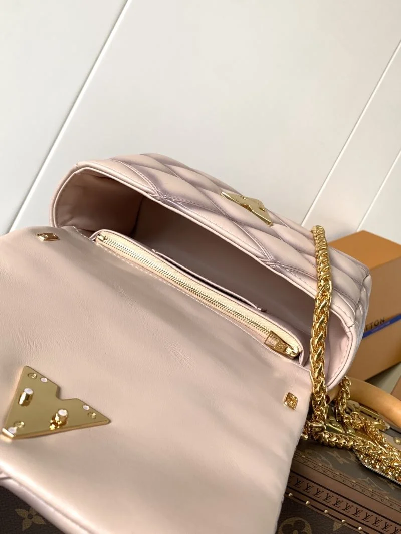 Bold Louis Vuitton Twist Bags 39024