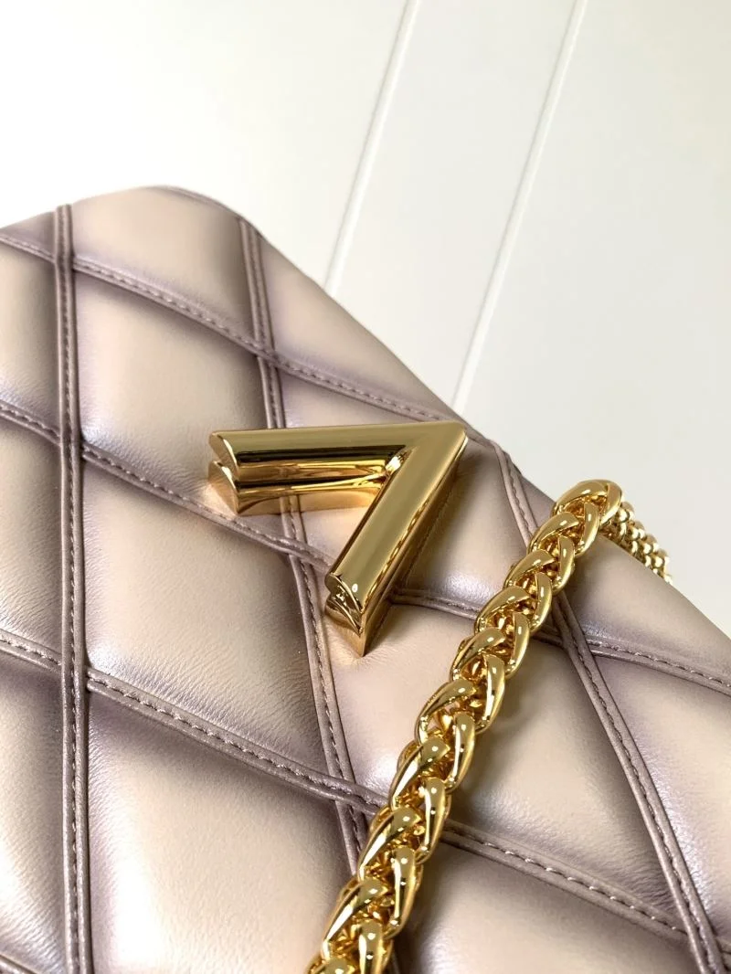 Bold Louis Vuitton Twist Bags 39024