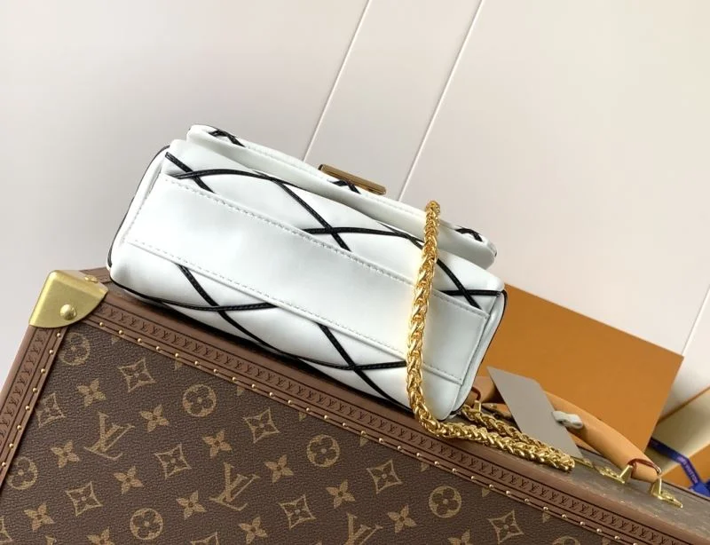 Breathable Louis Vuitton Twist Bags 39056