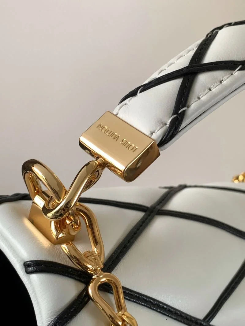 Breathable Louis Vuitton Twist Bags 39056