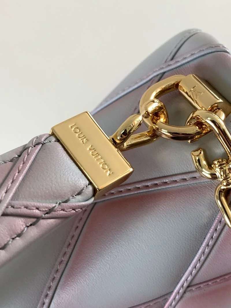 Louis Vuitton Twist Bags Minimalist 39015