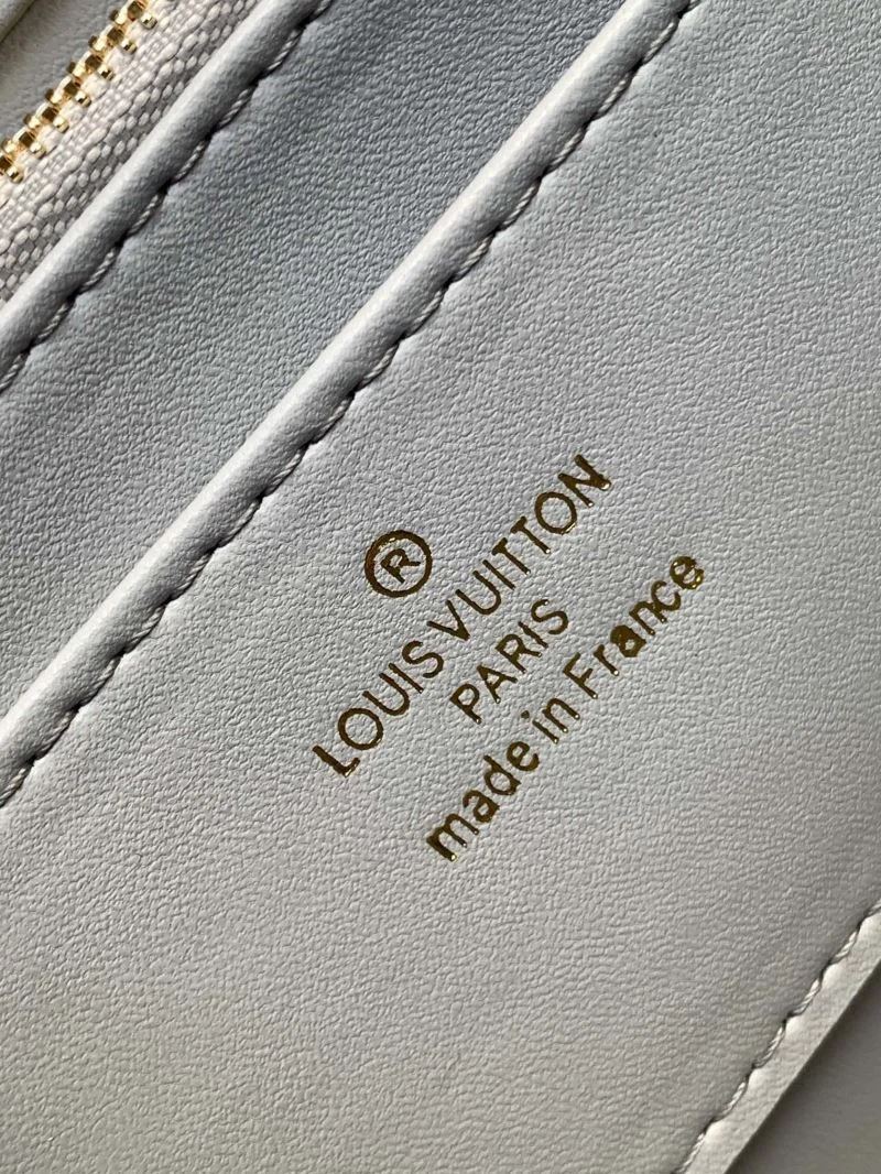 Louis Vuitton Twist Bags Minimalist 39015