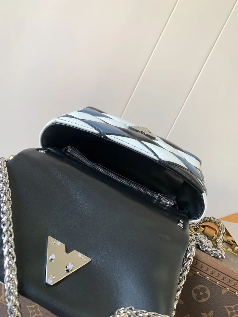 Louis Vuitton Twist Bags UrbanChic 39030