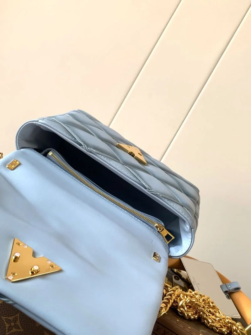 Sporty Louis Vuitton Twist Bags 39007