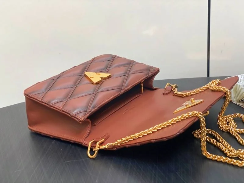 Stylish Louis Vuitton Twist Bags 38716